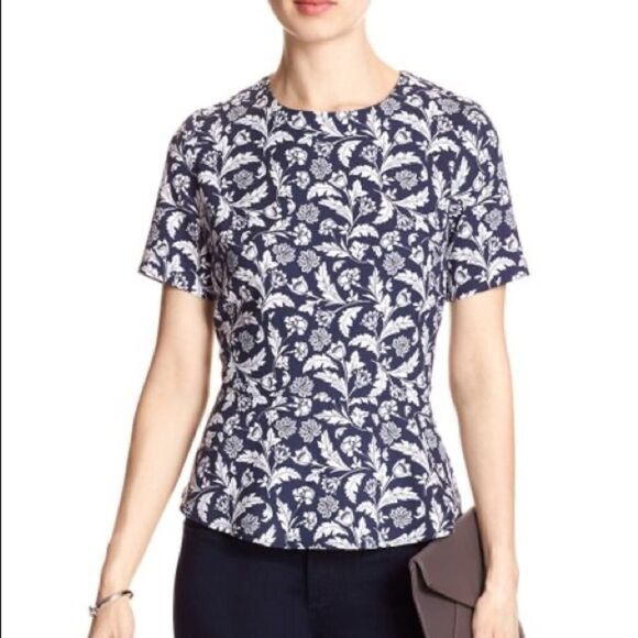 ✨ Banana Republic front twist knot peplum blouse✨ - Picture 1 of 7
